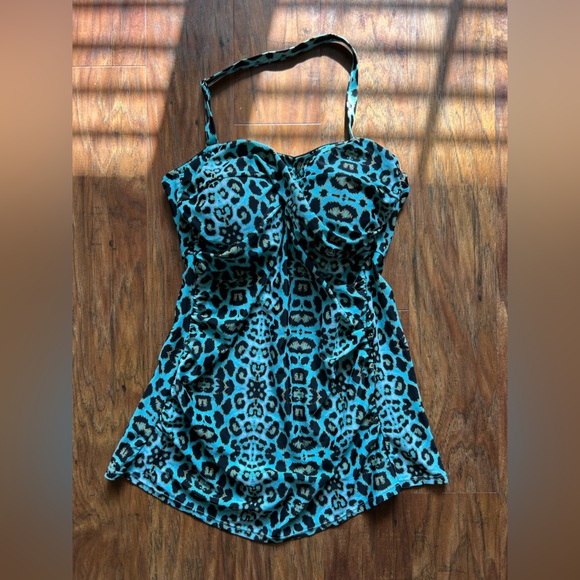 VENUS Other - Venus Women’s Leopard Print Bikini Top Size 10 with Blue and Black Leopard